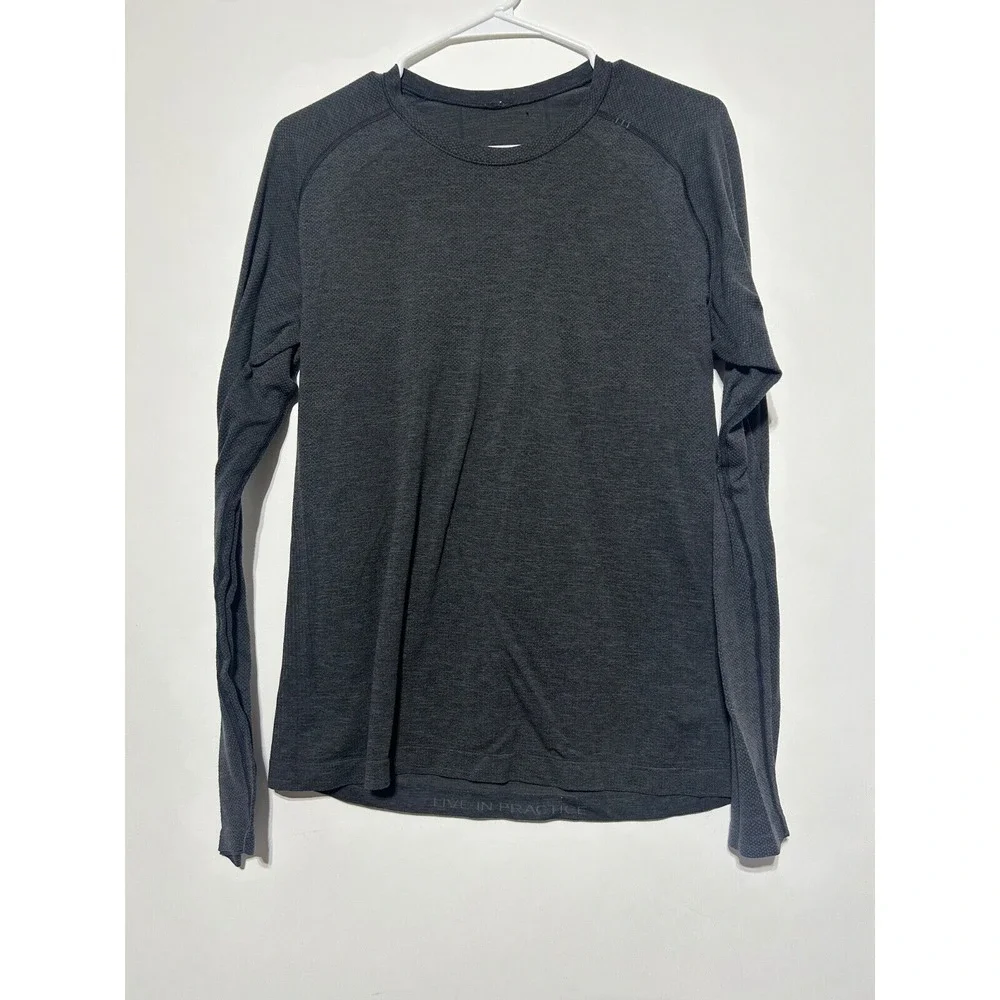 Lululemon Men Size M Long Sleeve Charcoal Gray Swiftly Shirt - Picture 3 of 4